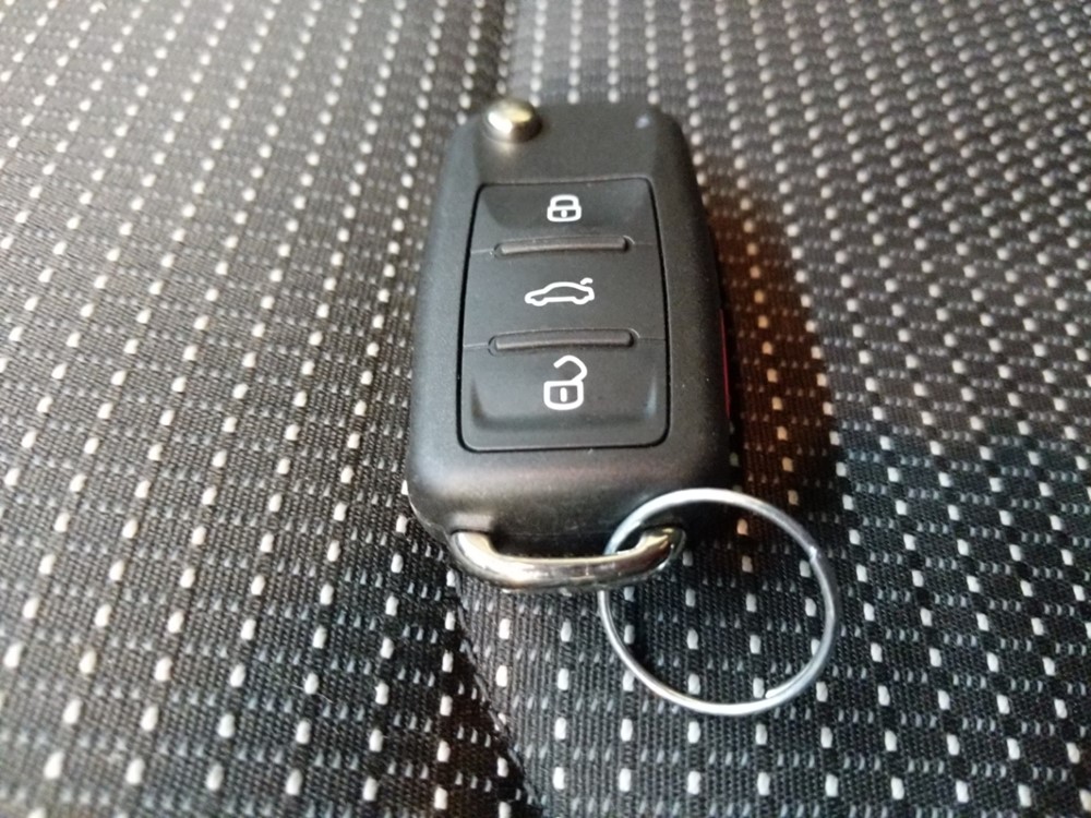 2016 Volkswagen Passat - Keys