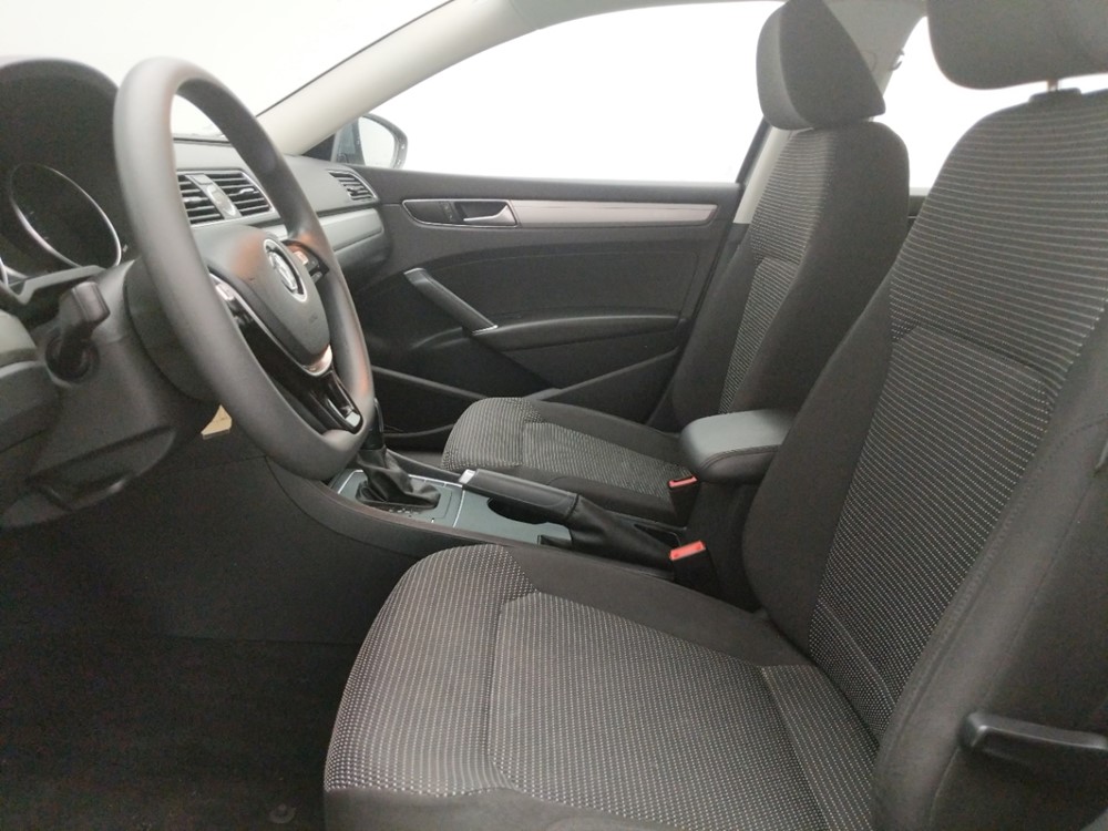 2016 Volkswagen Passat - Driver Front Seat