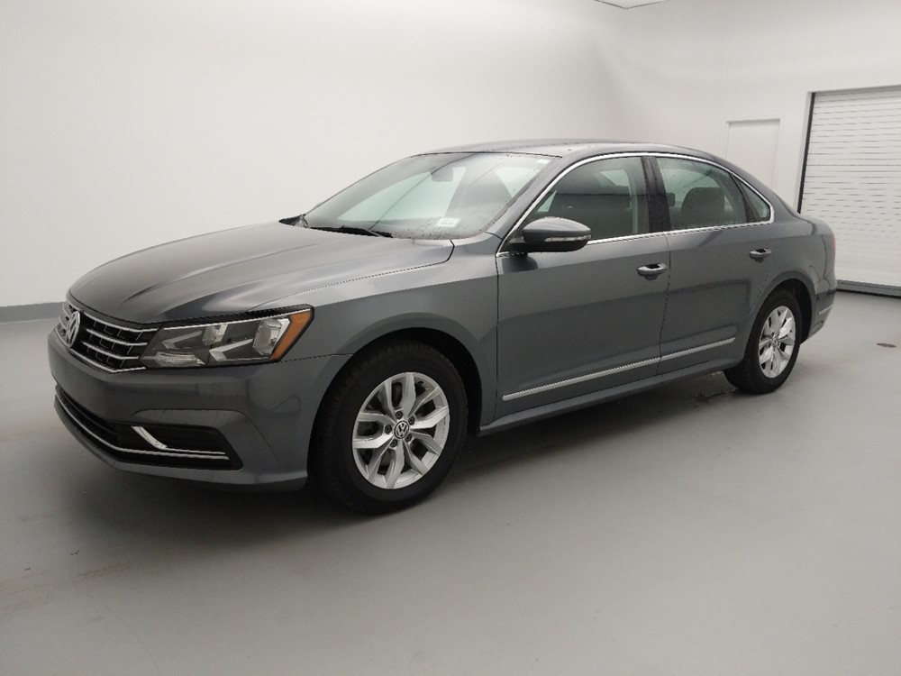 2016 Volkswagen Passat - Driver Front Side