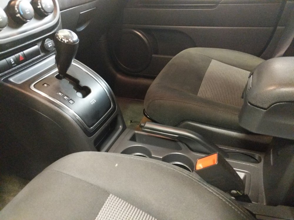 2017 Jeep Compass - Center Console/Cup Holders