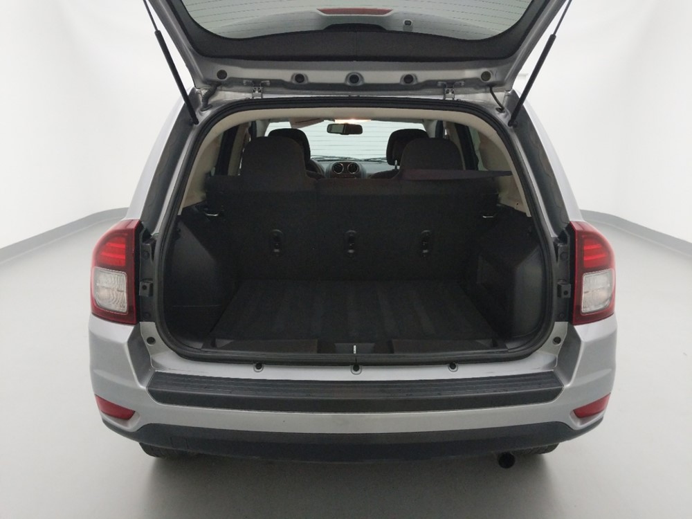 2017 Jeep Compass - Trunk