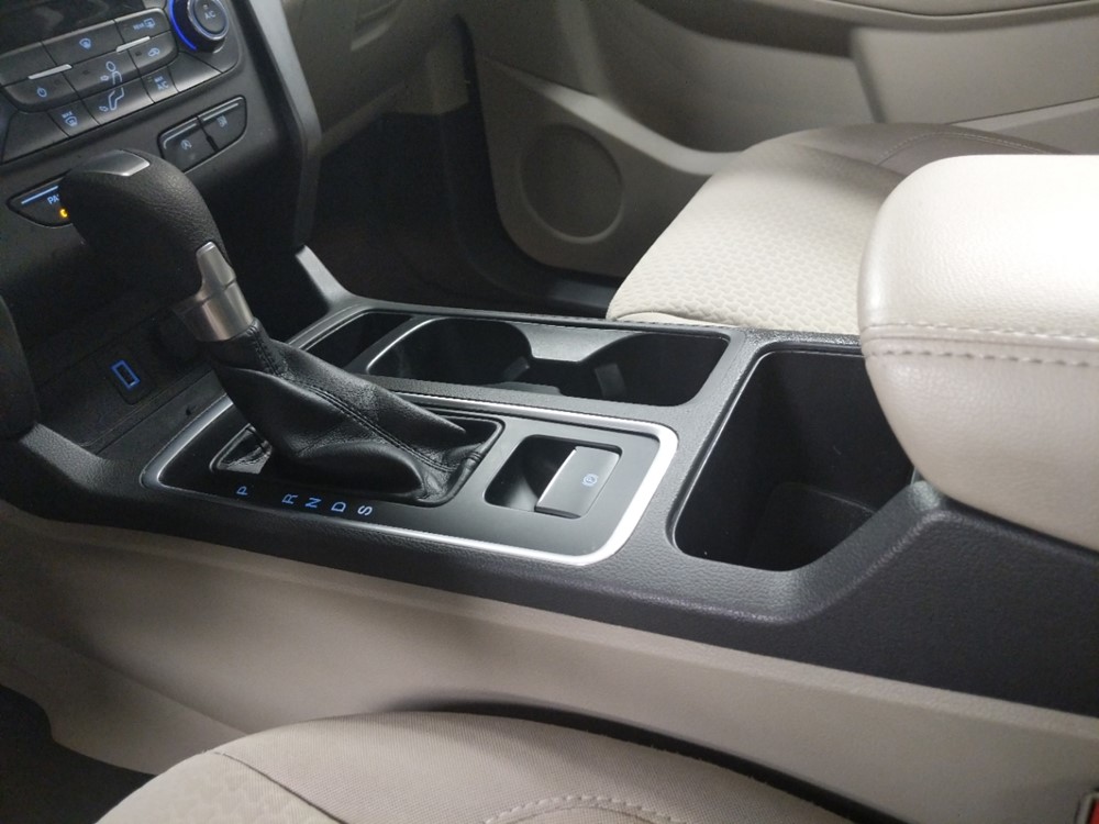 2017 Ford Escape - Center Console/Cup Holders