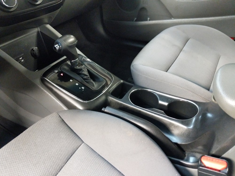2018 Kia Forte - Center Console/Cup Holders