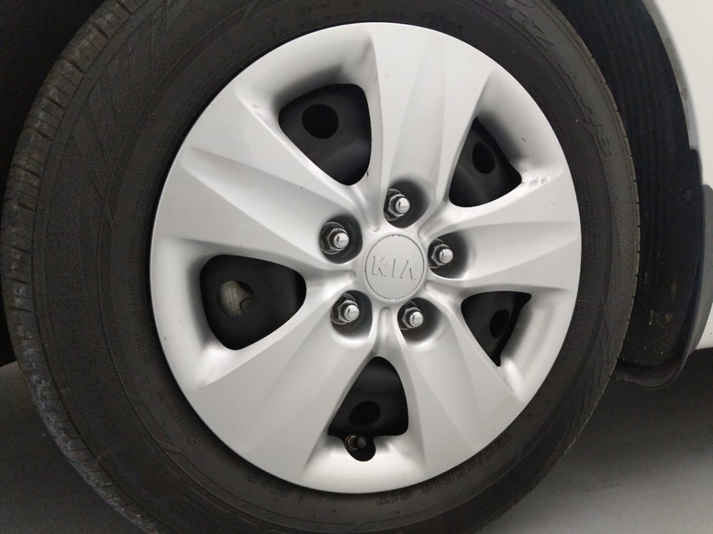 2018 Kia Forte - Wheel