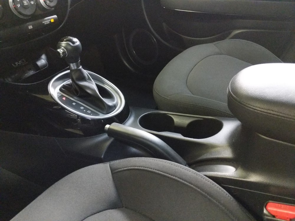 2014 Kia Soul - Center Console/Cup Holders
