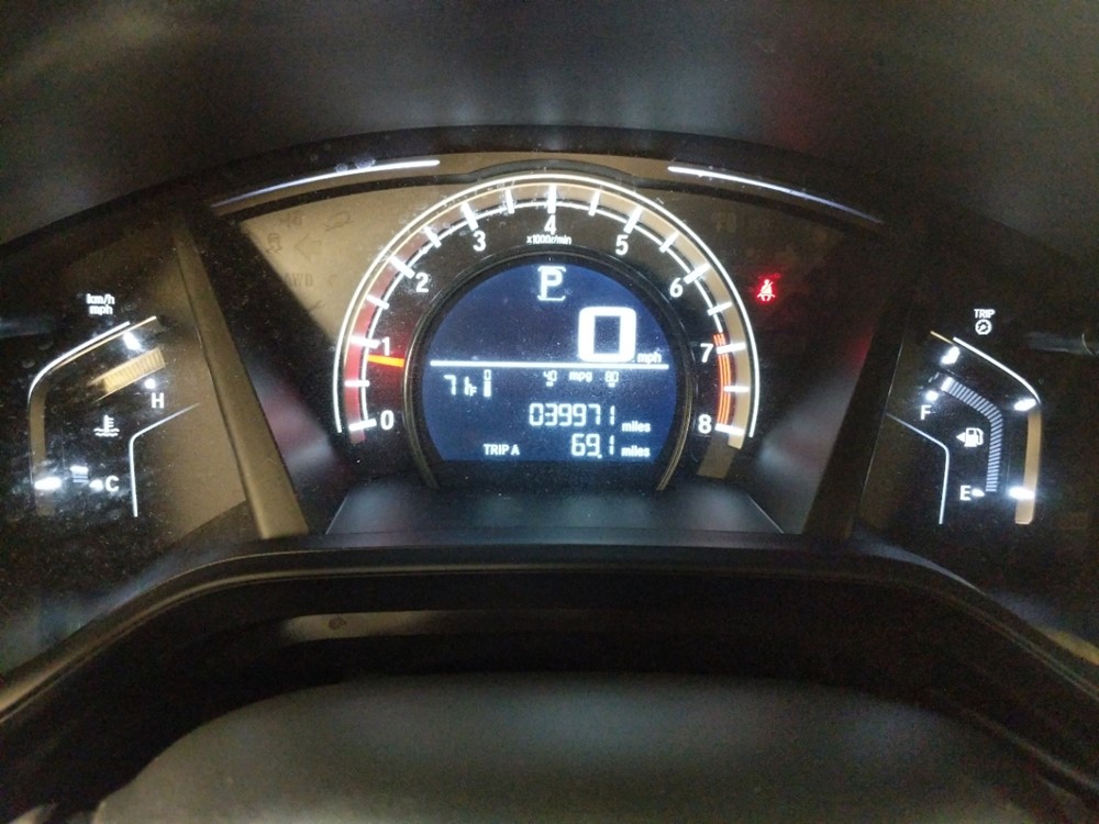 2017 Honda CR-V - Odometer Close Up