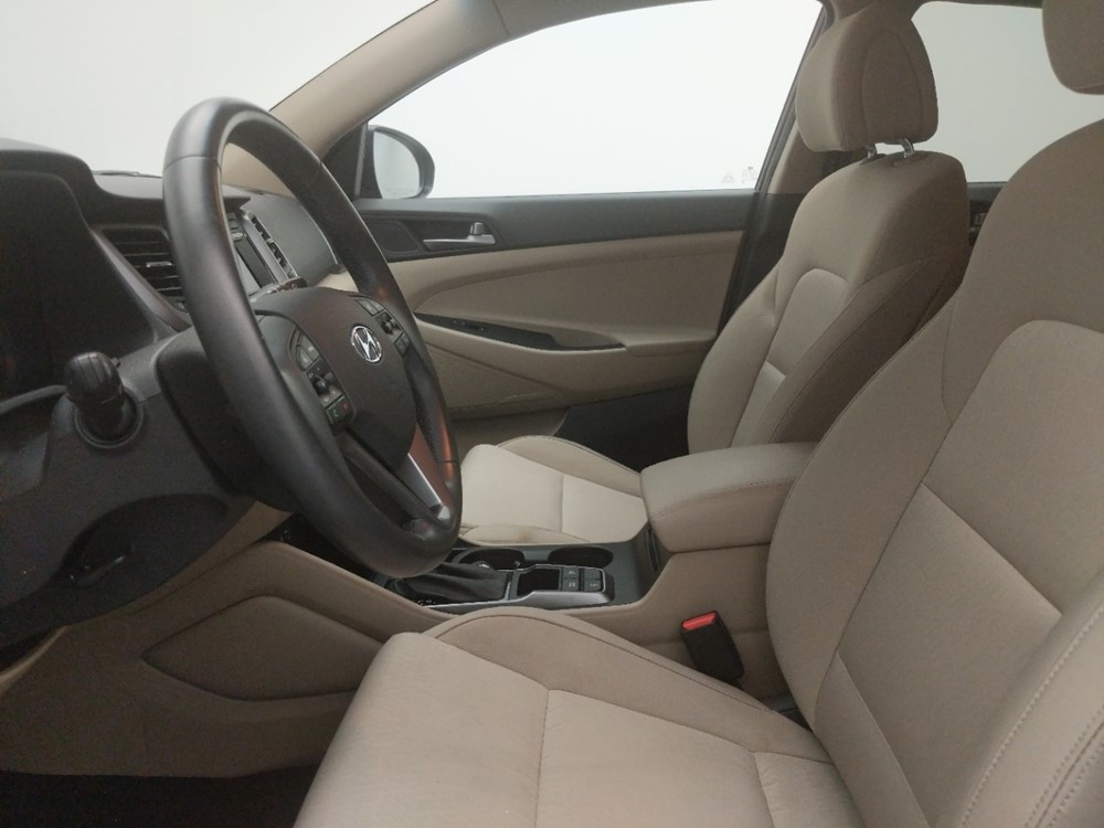 2016 Hyundai Tucson - Driver Front Seat