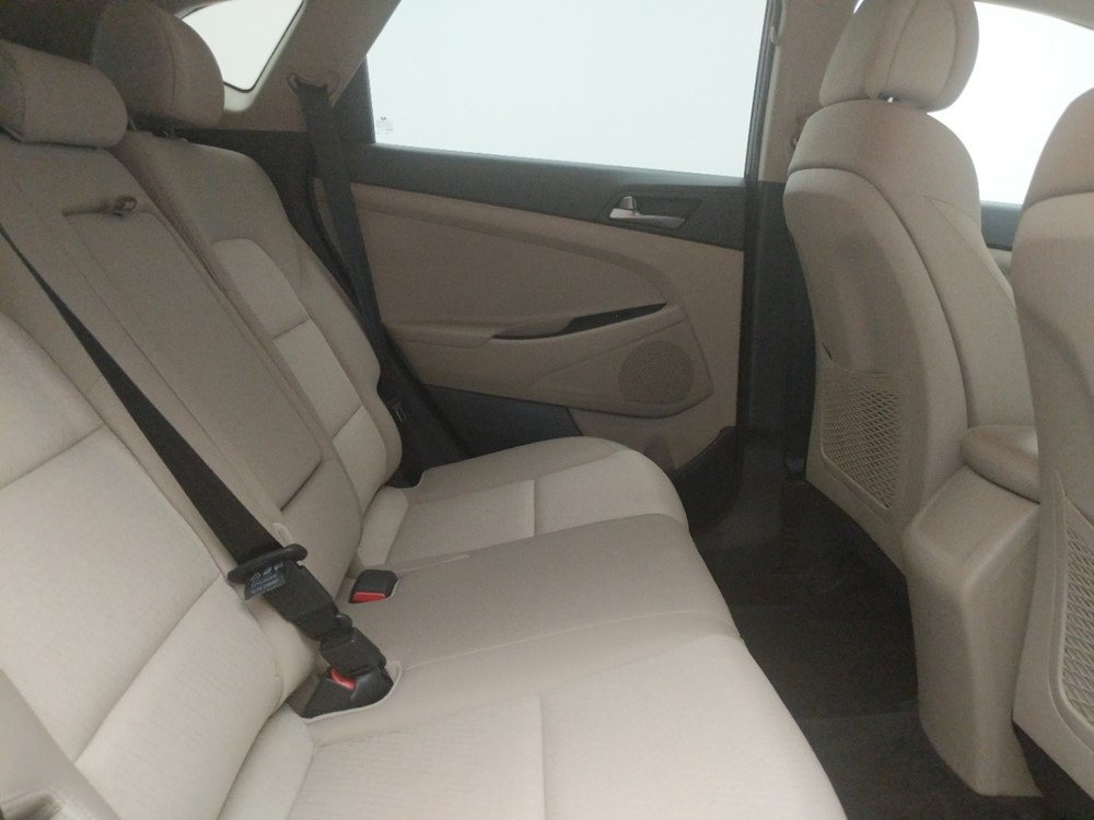 2016 Hyundai Tucson - Passenger Rear Seat