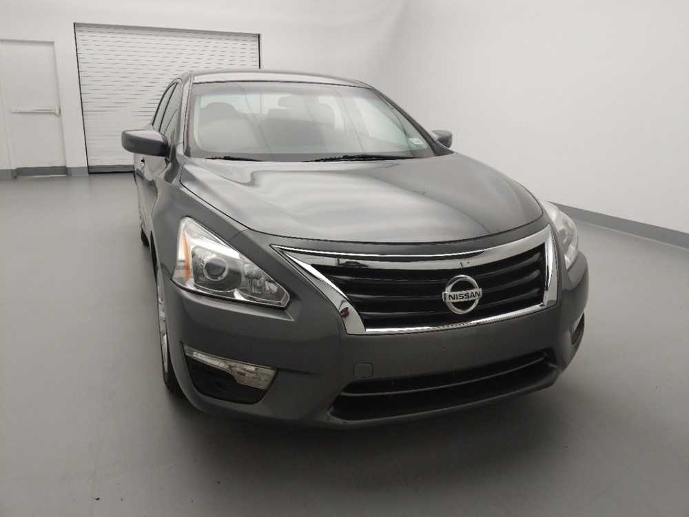 2015 Nissan Altima - Passenger Front Hood