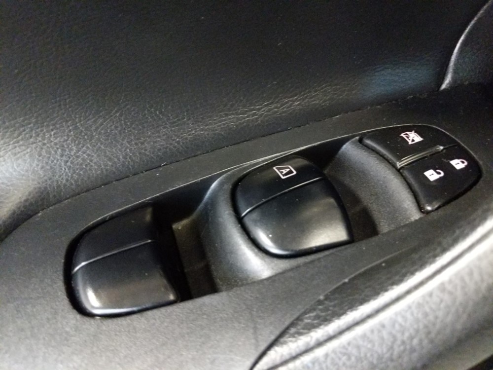 2015 Nissan Altima - Center Console/Cup Holders