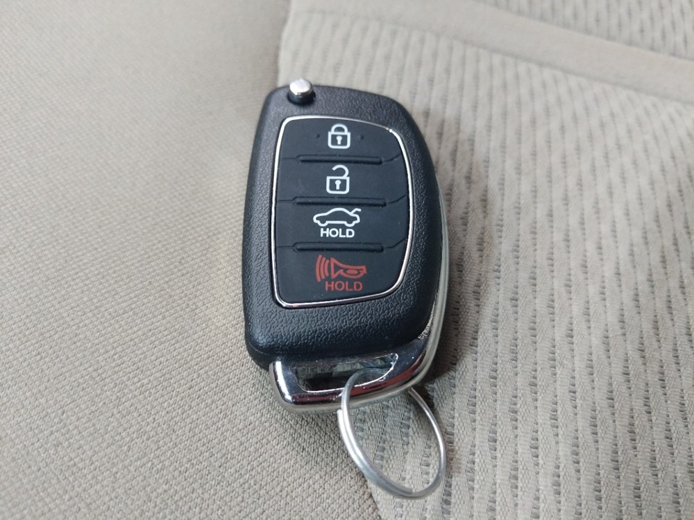 2016 Hyundai Sonata - Keys