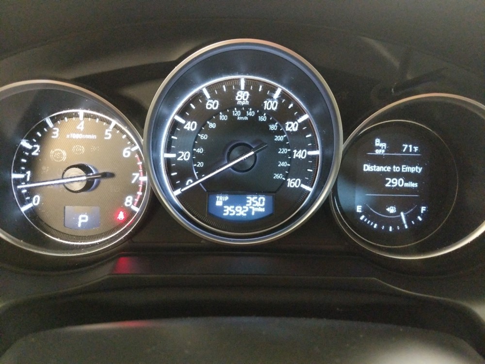 2016 Mazda Mazda6 - Odometer Close Up