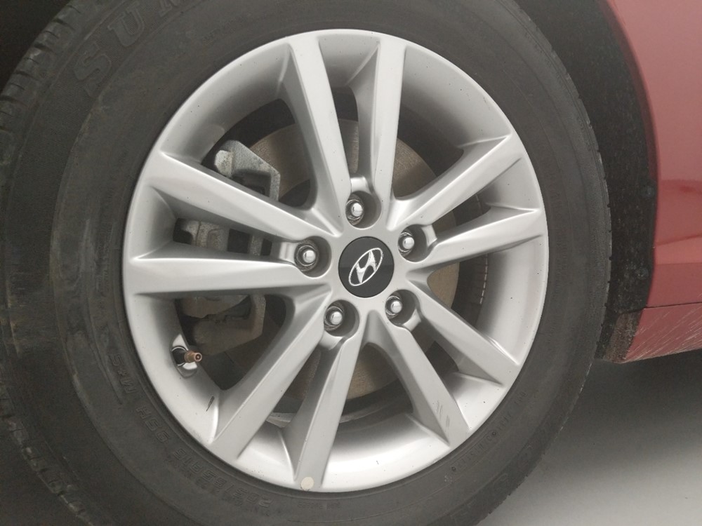 2017 Hyundai Sonata - Wheel