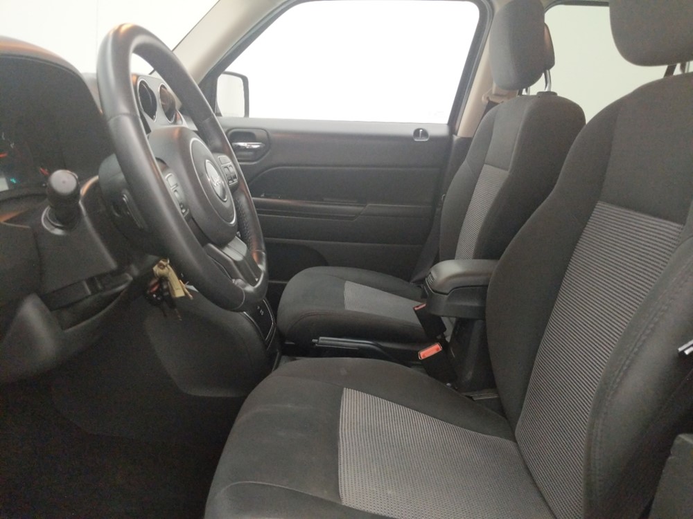 2013 Jeep Patriot - Driver Front Seat