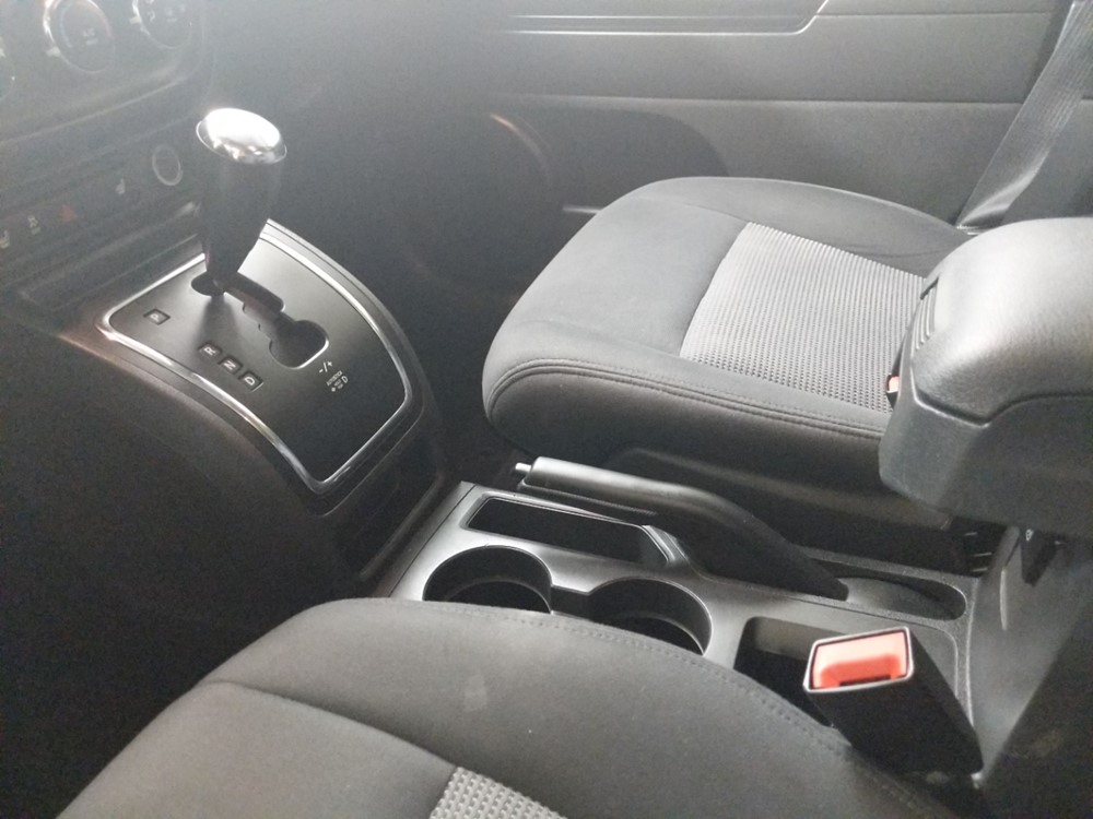 2013 Jeep Patriot - Center Console/Cup Holders