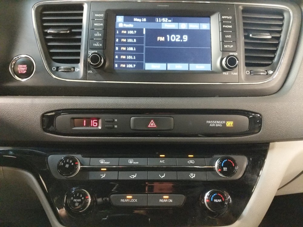 2018 Kia Sedona - Stereo Package
