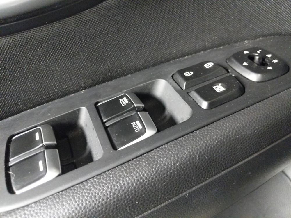2017 Kia Soul - Driver Power Windows/Lock Control