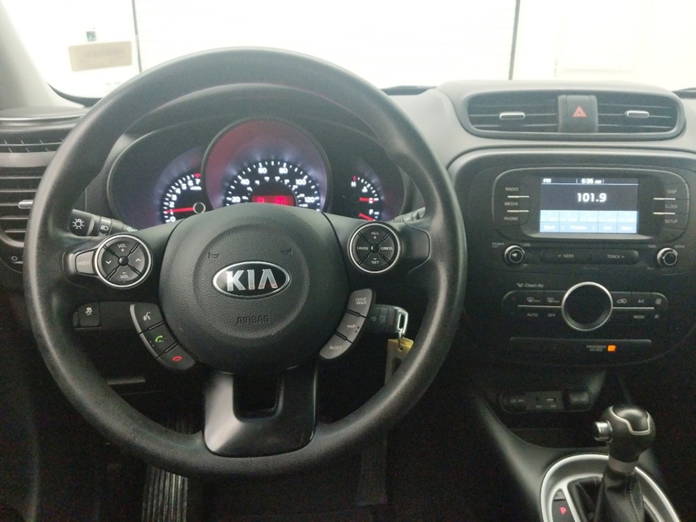 2017 Kia Soul - Driver Dash