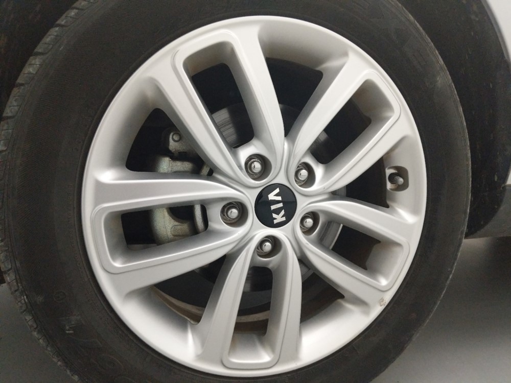 2017 Kia Soul - Wheel