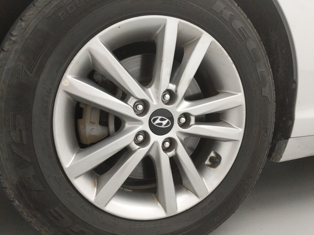 2017 Hyundai Sonata - Wheel