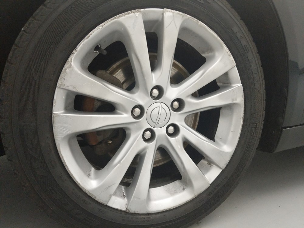 2016 Chrysler 200 - Wheel