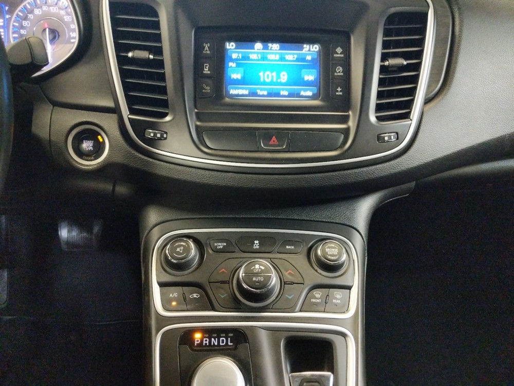 2016 Chrysler 200 - Stereo Package