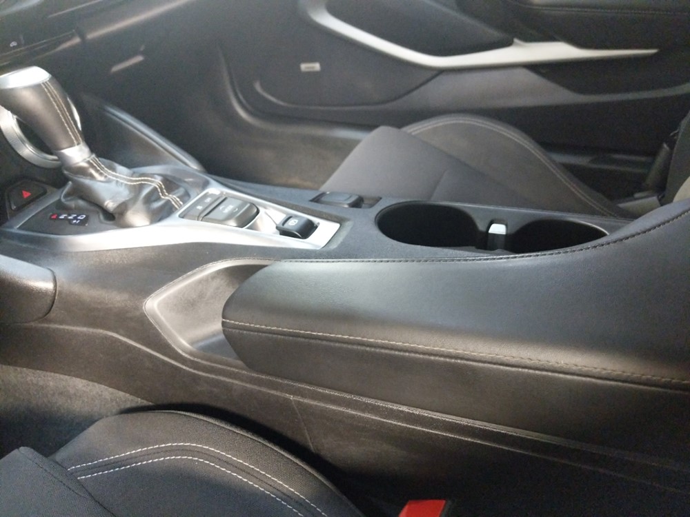 2016 Chevrolet Camaro - Center Console/Cup Holders