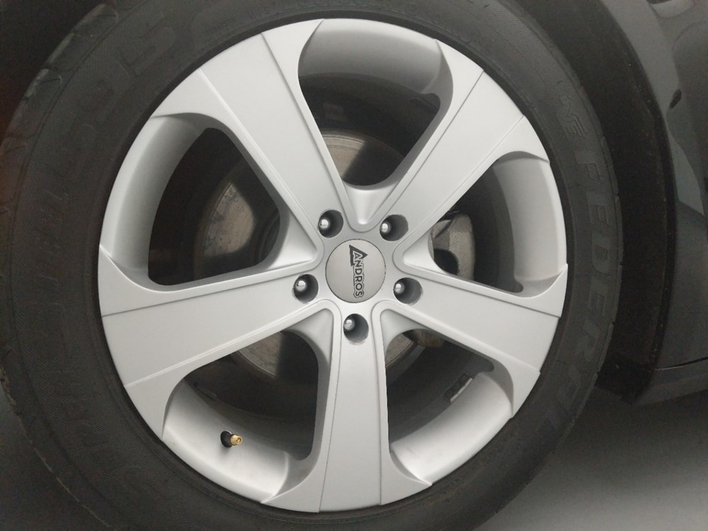 2016 Chevrolet Camaro - Wheel