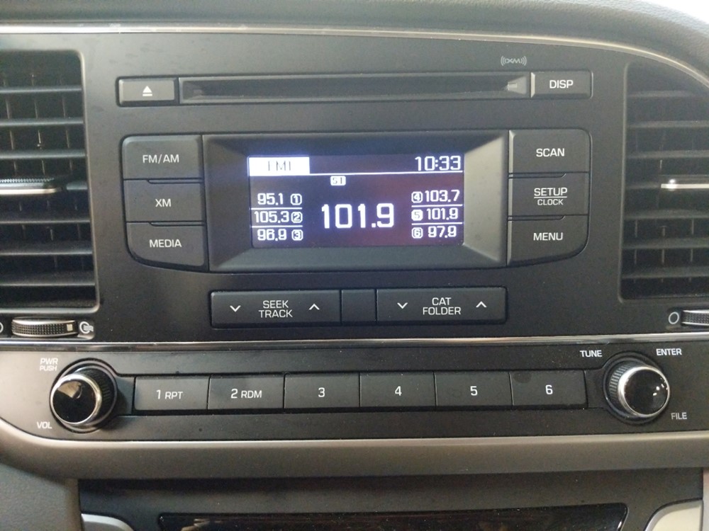 2017 Hyundai Elantra - Stereo Package