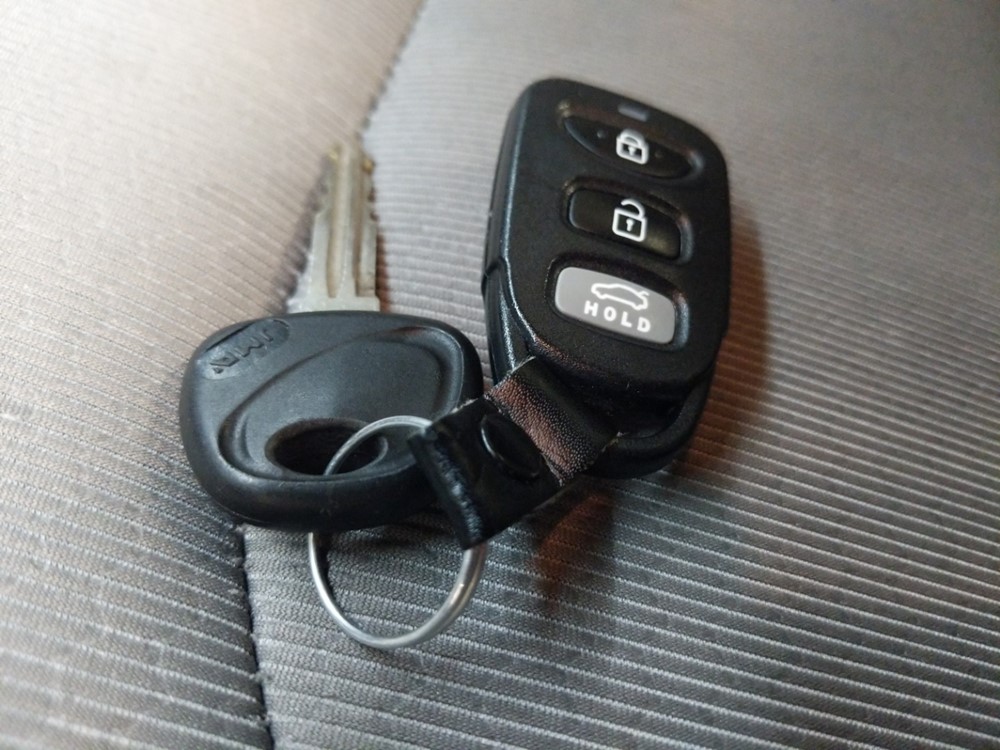 2017 Hyundai Elantra - Keys