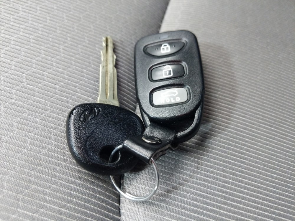 2018 Hyundai Elantra - Keys