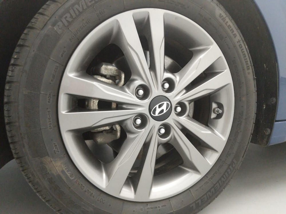 2018 Hyundai Elantra - Wheel