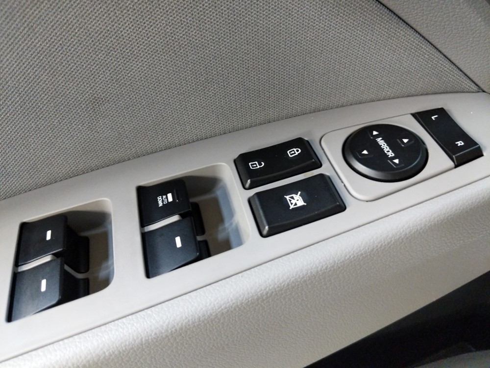 2018 Hyundai Elantra - Driver Power Windows/Lock Control