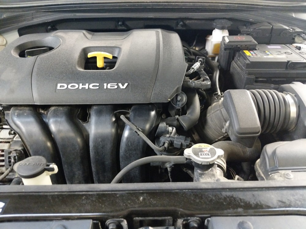 2018 Hyundai Elantra - Engine