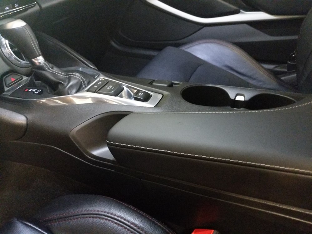 2017 Chevrolet Camaro - Center Console/Cup Holders