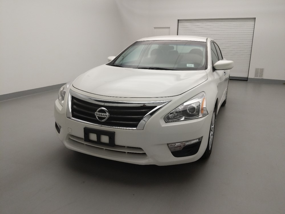 2015 Nissan Altima - Driver Front Hood