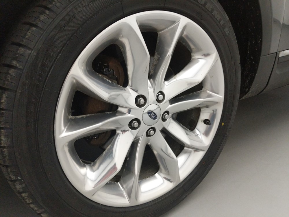 2011 Ford Explorer - Wheel