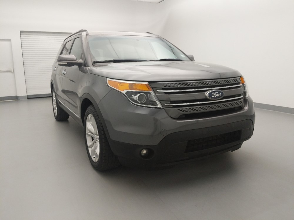 2011 Ford Explorer - Passenger Front Hood