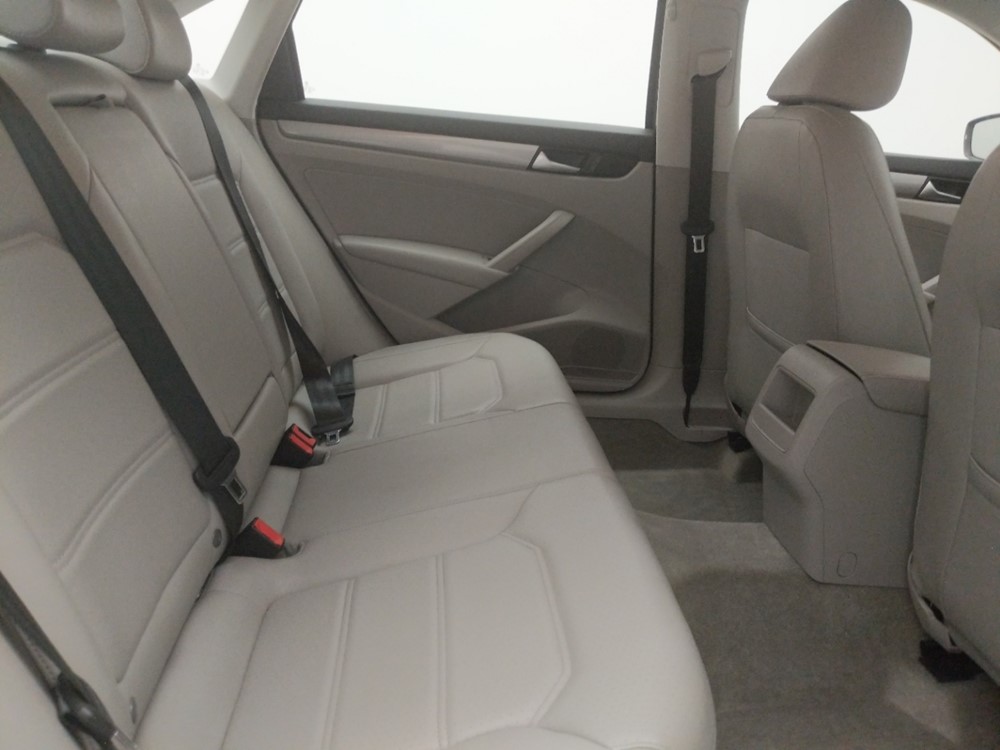 2015 Volkswagen Passat - Passenger Rear Seat