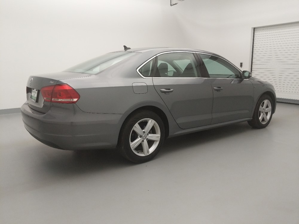 2015 Volkswagen Passat - Passenger Rear Side
