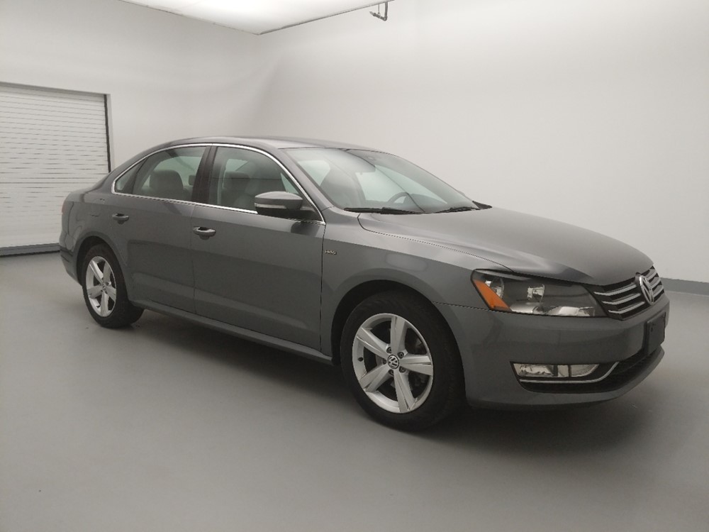 2015 Volkswagen Passat - Passenger Front Side