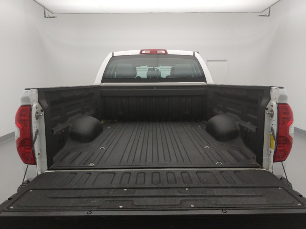 2016 Toyota Tundra - Trunk