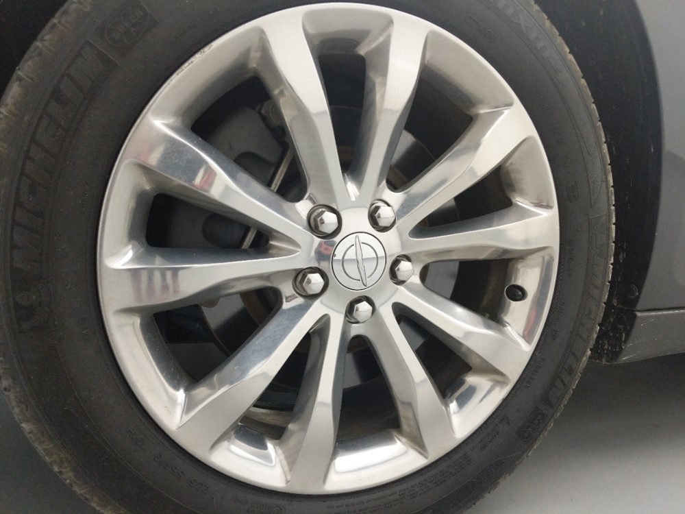 2018 Chrysler 300 - Wheel