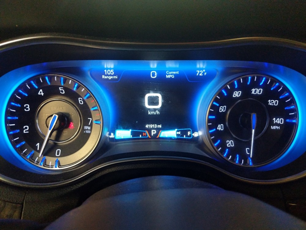 2018 Chrysler 300 - Odometer Close Up