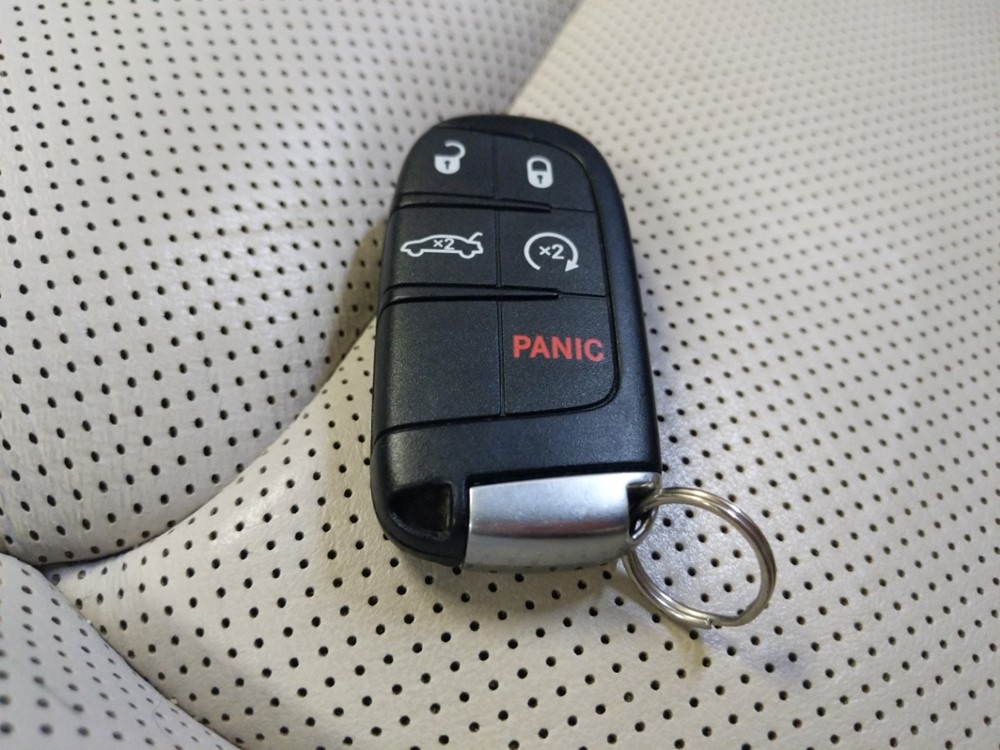 2018 Chrysler 300 - Keys