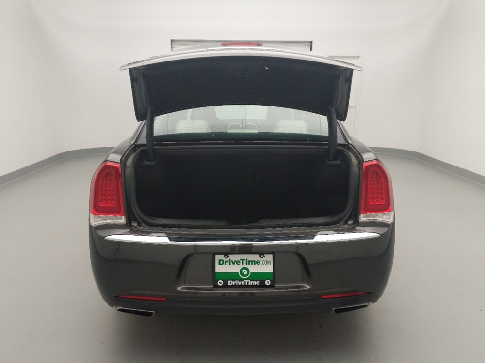 2018 Chrysler 300 - Trunk