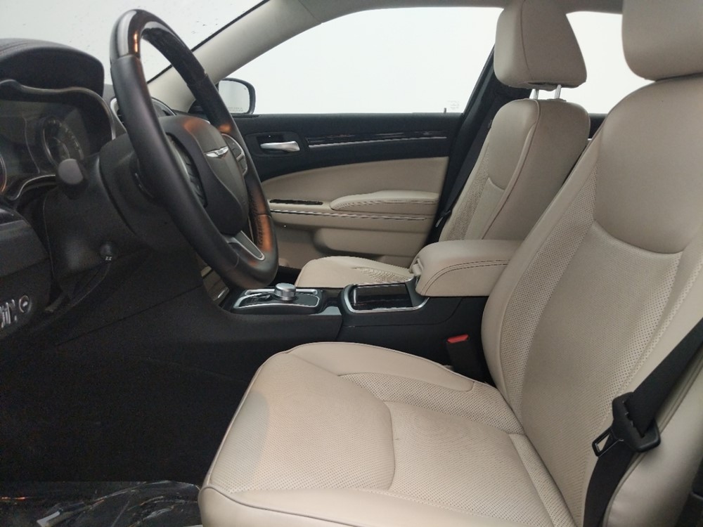 2018 Chrysler 300 - Driver Front Seat