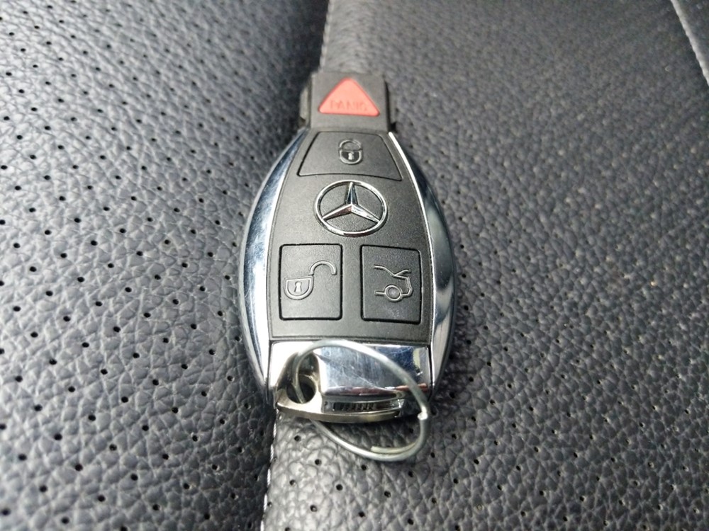 2016 Mercedes-Benz C300 - Keys