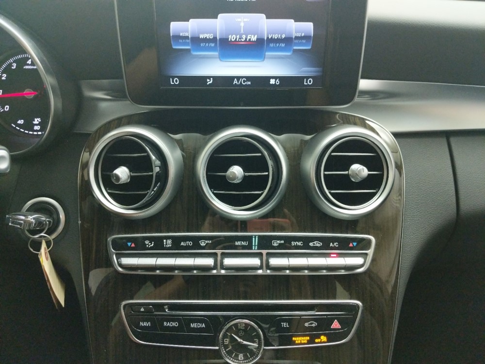 2016 Mercedes-Benz C300 - Stereo Package
