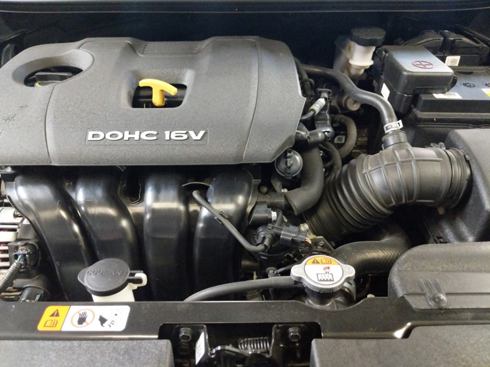 2017 Kia Forte - Engine
